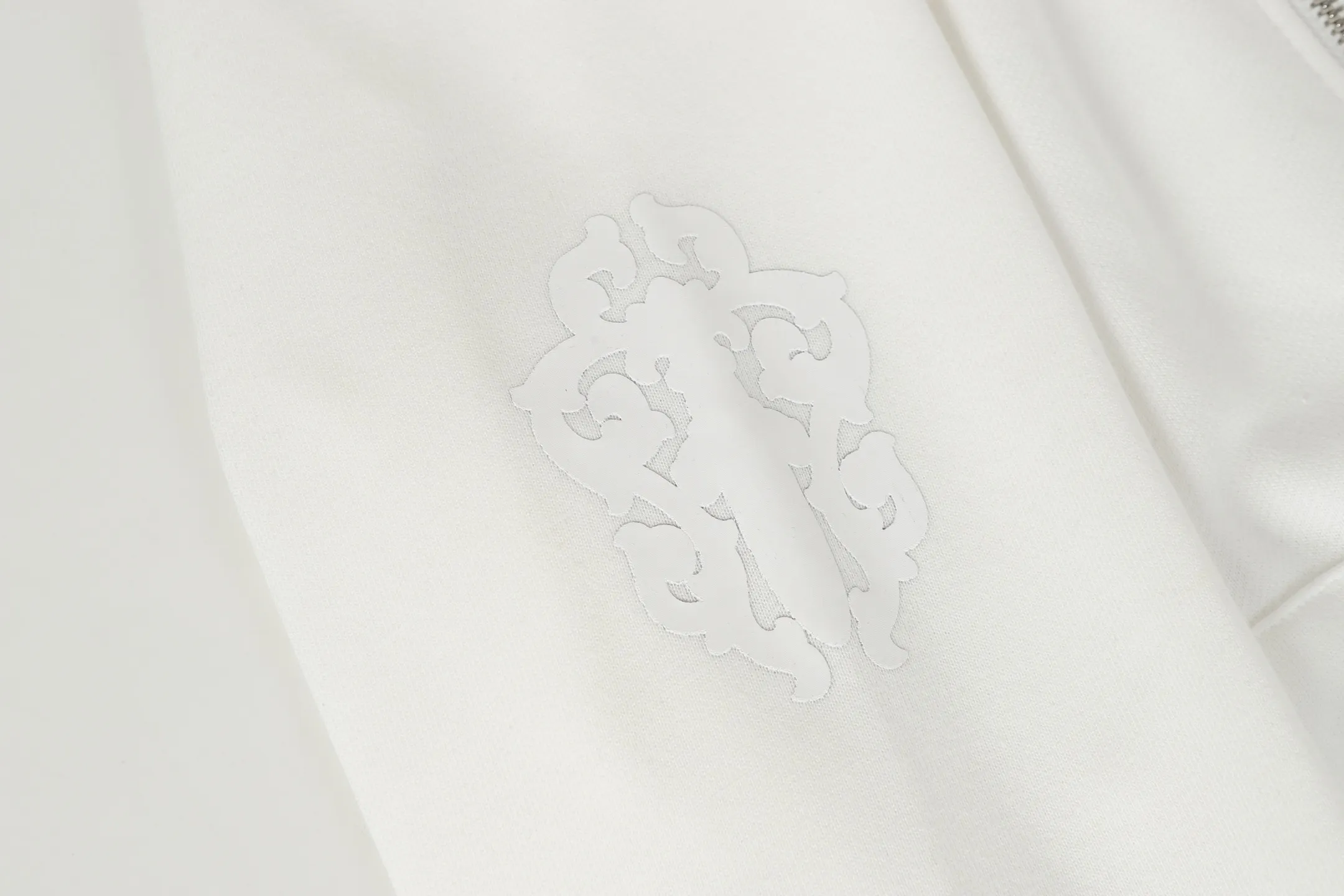 P250 cross-border model, please do not place an order if you are pursuing quality -Chrome Hearts/Chrome Hearts Sanskrit ghost print zipper sweatshirt cardigan jacket -High weight, high density and high quality. The wool is soft, delicate and skin-friendly. Soft and silky to the touch. Excellent warmth and skin-friendly properties. LXL